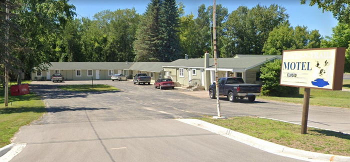 Lakes-N-Trails Motel (4Ks Motel) - Real Estate Listing (newer photo)